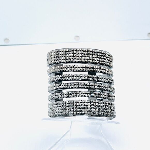 Nwot Multilayer Gunmetal/Black Sparkling Rhinestone Cuff Statement Bracelet - Picture 3 of 7